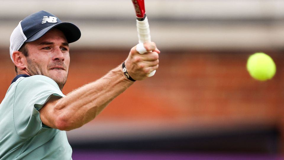 他在中场位 他在中场位