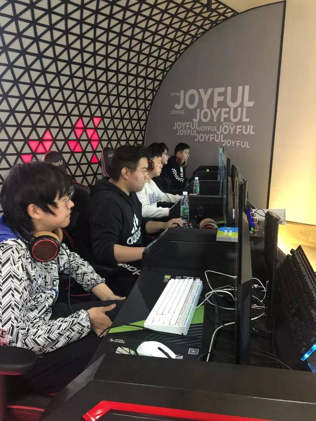 引发了球迷 引发了球迷