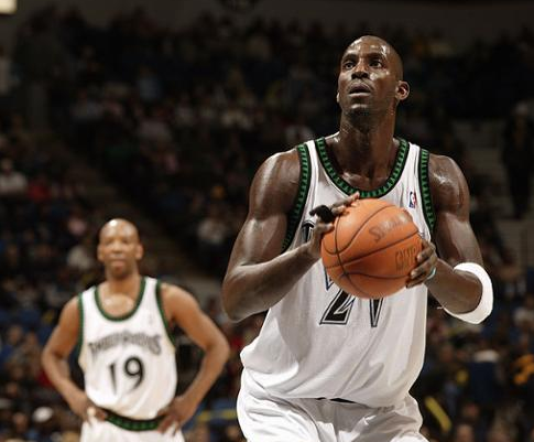 制對方後防 制對方後防