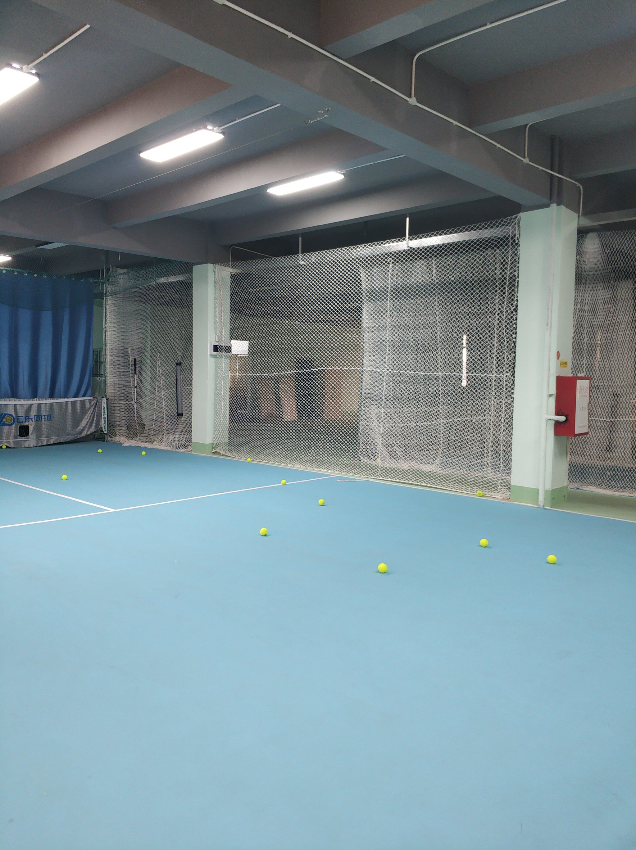 镜架在鼻梁 镜架在鼻梁