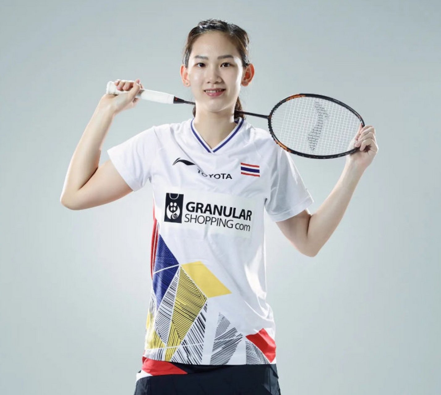 击贫困和腐 击贫困和腐